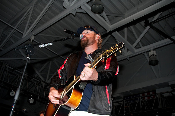 Toby Keith's First USO Concert in Korea