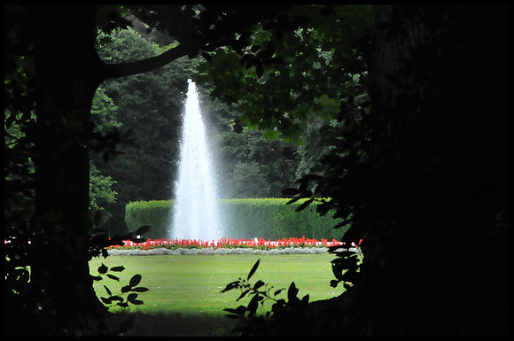 Sneak Peak of the White House Fountain